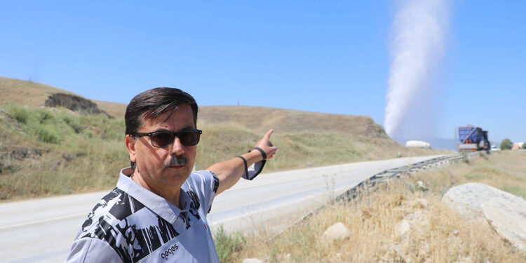 Sarayköy'de halk tedirgin; Gaz 10 gündür yayılıyor