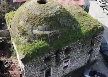 Satışa çıkarılan Ayakapı Hamamı için imza kampanyası başlatıldı