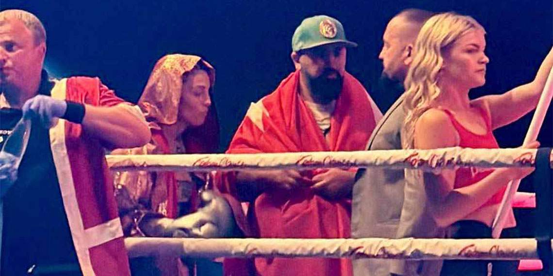 Profesyonel boksta İstiklal Marşı ile ünvan maçına çıkan ilk Türk sporcu olan Seren Ay Çetin tarihi zaferin eşiğinden döndü.