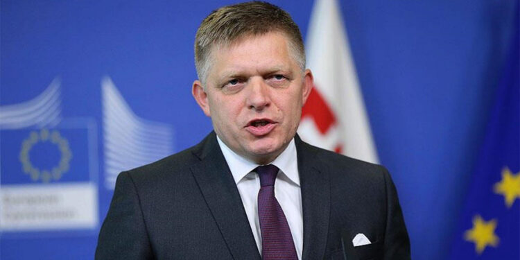 Slovakya Başbakanı'na silahlı saldırı