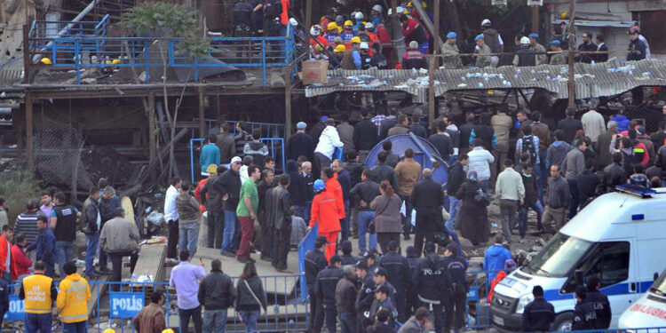 Soma maden faciasında 28 kamu görevlisi, ilk kez hakim karşısında