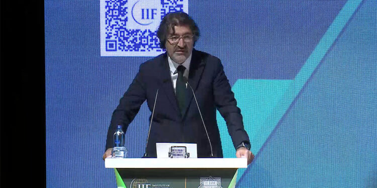 Sürdürülebilir dünya için finans sektörü kritik öneme sahiptir