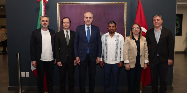 Numan Kurtulmuş Meksika'da