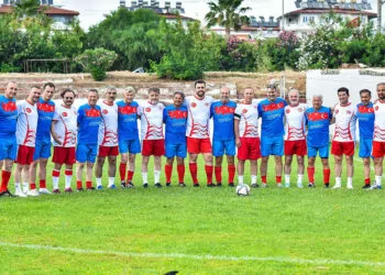 Tbmm parlamento-meclis futbol takımı, dostluk maçı yaptı