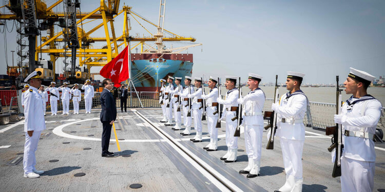 TCG Kınalıada gemisi, Bangladeş'te