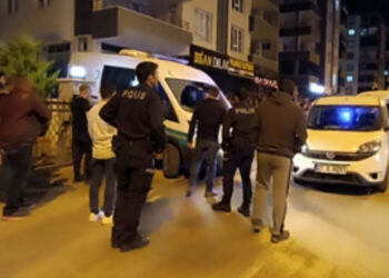 Tartıştığı eşini öldürdü oğlu ve damadını yaraladı