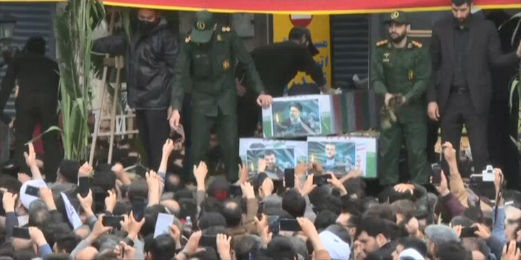 Tebriz’de Cumhurbaşkanı Reisi için cenaze töreni