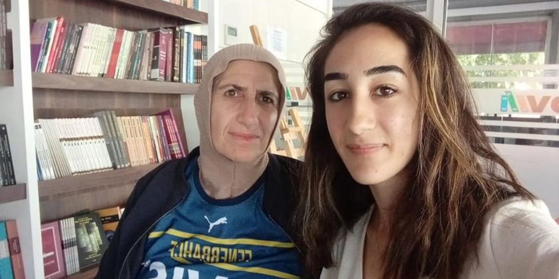 Azize Ay futbol tutkusundan vazgeçmedi, hayallerine kavuştu