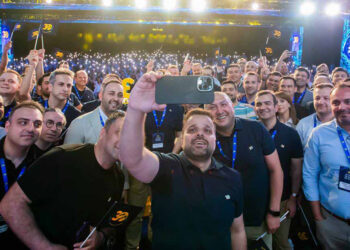 Turkcell 30'uncu yılını iş ortaklarıyla kutladı