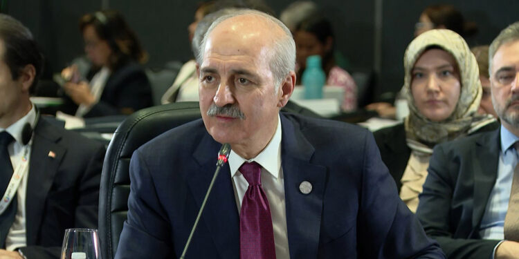 Türkiye dünyada en çok sığınmacıya ev sahipliği yapan ülke