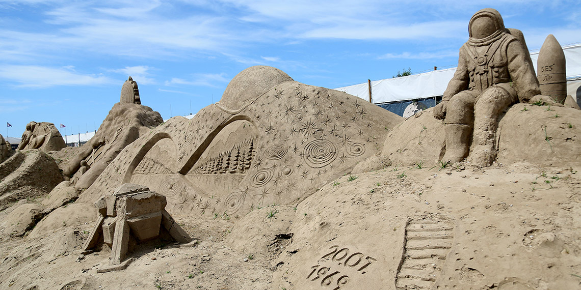 Türkiye'nin ilk astronotu Gezeravcı'nın kum heykeli yapılacak
