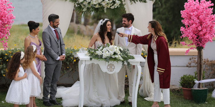 Üç Kız Kardeş final yapıyor