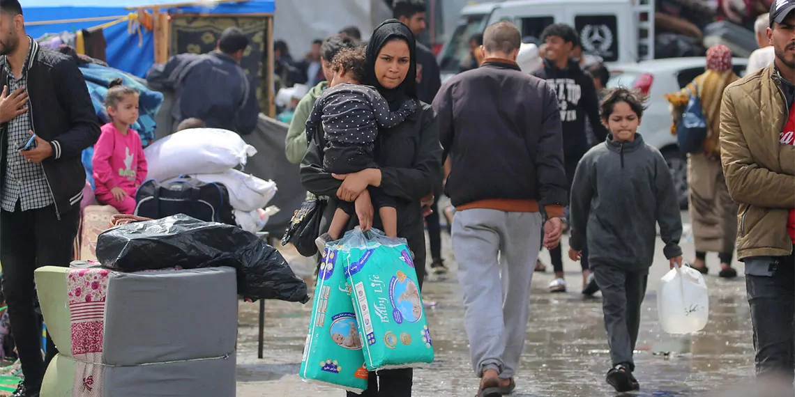 Unicef sözcüsü james elder, refah’taki son duruma ilişkin yaptığı açıklamada, “refah'ta 850 kişiye bir tuvalet düşüyor. Duşlar için durum dört kat daha kötü. Yani yaklaşık her 3 bin 500 kişiye bir duş düşmektedir” dedi.