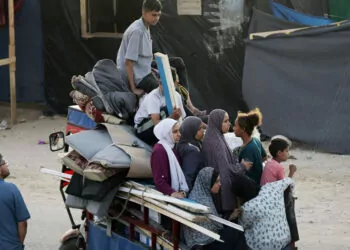 İsrail'in tahliye emrinin ardından 300 bin kişi refah'tan kaçtı