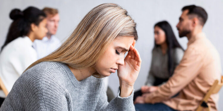 Utangaçlıktan daha fazlası: Sosyal fobi nedir ve nasıl tedavi edilir?