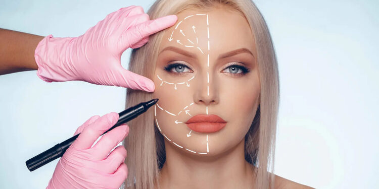 Uzmanı, kalp şeklinde yüz estetiğinin inceliklerini anlattı