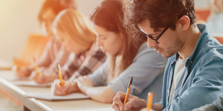 Uzmanından sınav kaygısıyla baş etmenin yolları