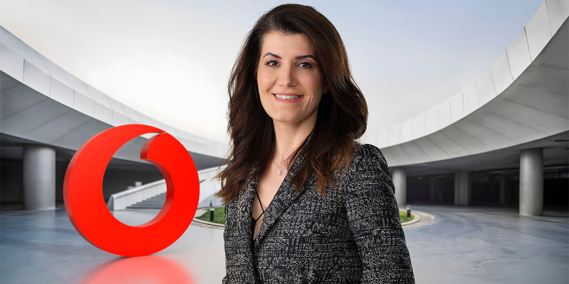 Vodafone Business, otomobil sürücüleri ve yolcularına güvenlik, çeşitli katma değerli hizmetler sunan Bağlantılı Araç çözümleriyle, şu anda 35’in üzerinde farklı otomobil markası için toplamda 1 milyondan fazla araca Acil Çağrı Sistemi servisi sağlıyor.