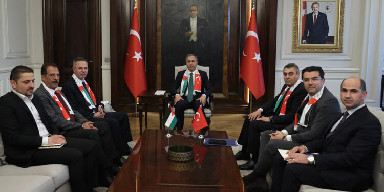 Yerlikaya, Filistin Büyükelçisi Faed Mustafa ile görüştü