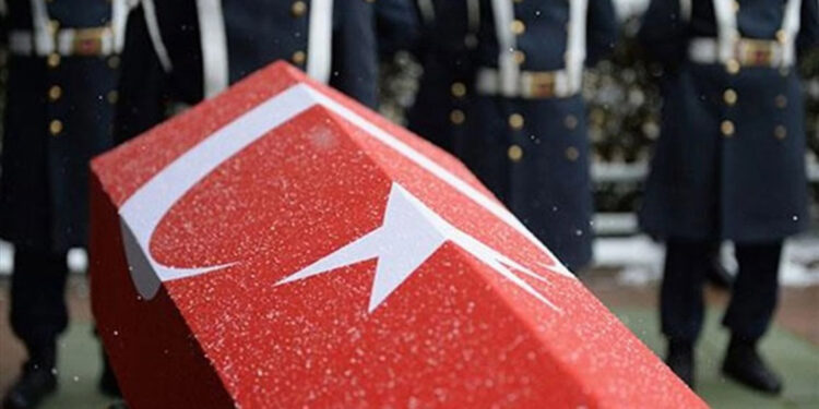 Yıldırım düşmesi sonucu yaralanan astsubay şehit oldu
