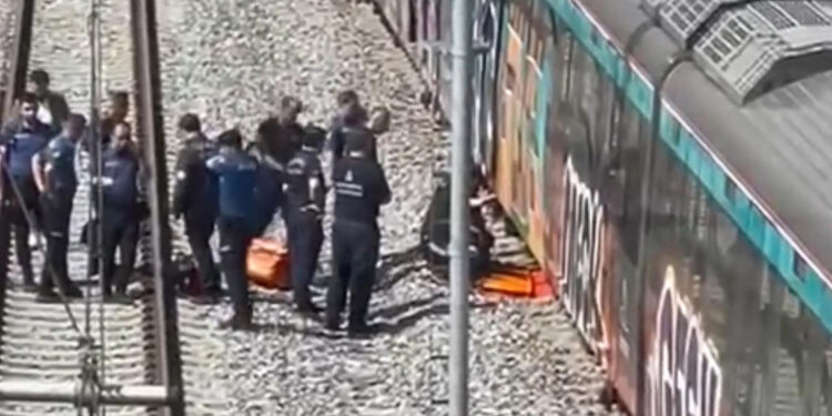 Zeytinburnu Marmaray istasyonunda intihar girişimi