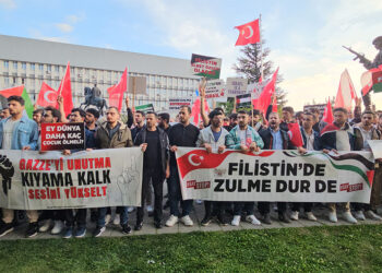İsrail'in Refah'ta çadırlara bombalı saldırı düzenlemesine tepki