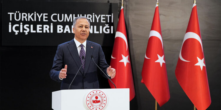 Bakan Yerlikaya İstanbul polisine teşekkür etti