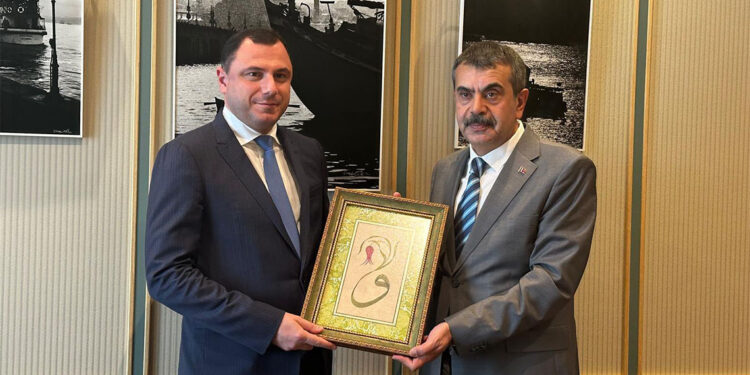 Yusuf Tekin, Gürcistan Eğitim Bakanı ile görüştü