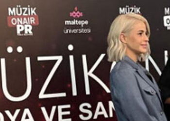 Başarılı oyuncu Büşra Pekin'e bir ödül daha