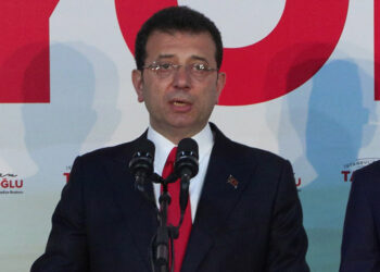 İmamoğlu'nun 'ihaleye fesat karıştırma' davası ertelendi