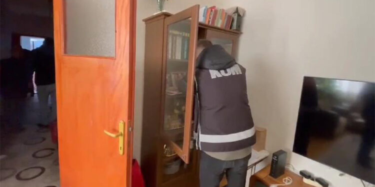 Kamu kurumları personel alımlarında usulsüzlük yapan 5 FETÖ'cü yakalandı