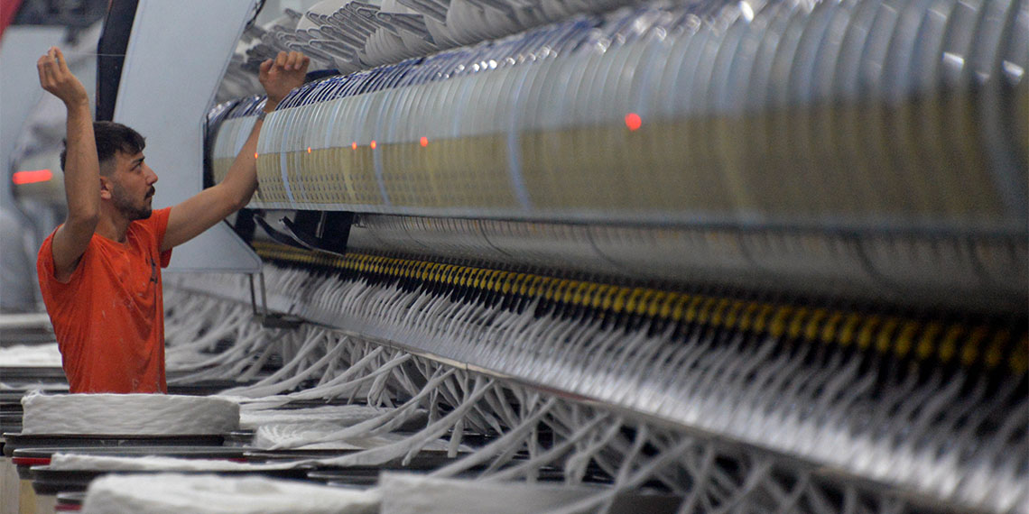 Kahramanmaraş Ticaret ve Sanayi Odası (KMTSO) Meclis Başkan Vekili Mahmut Arıkan, Kahramanmaraş'ta fabrikalarda çalıştıracak işçi bulunamadığını söyledi.