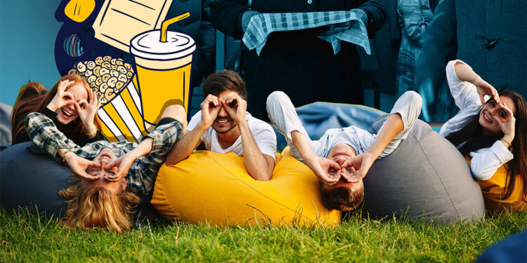 Üniversite kampüslerinde açık hava sinema etkinlikleri