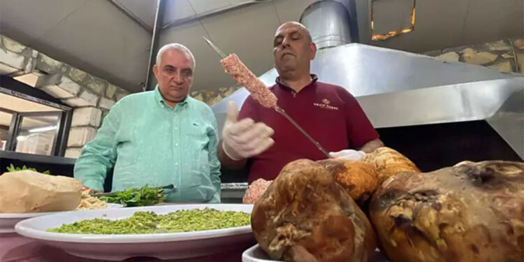 Keme mantarının kebabını yaptılar