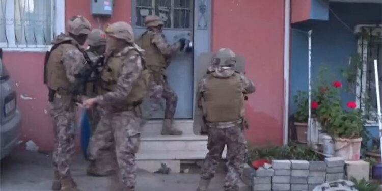 MAHZEN-46 operasyonlarında 3 organize suç örgütü çökertildi