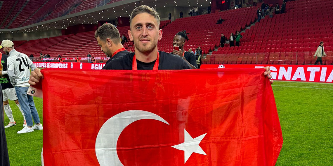 Arnavutluk Kupası finali, dün Kukesi ile KF Egnatia arasında oynandı. Melih İbrahimoğlu'nun forma giydiği KF Egnatia, rakibini 1-0 yenerek kupayı müzesine götürdü. Egnatia'da şimdiki hedef ise lig şampiyonluğu.