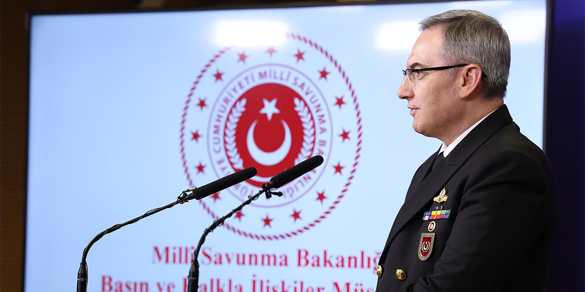 Milli Savunma Bakanlığı (MSB) Basın ve Halkla İlişkiler Müşaviri Tuğamiral Zeki Aktürk, 47'si son 1 haftada olmak üzere 1 Ocak'tan bugüne 1000 teröristin etkisiz hale getirildiğini açıkladı.