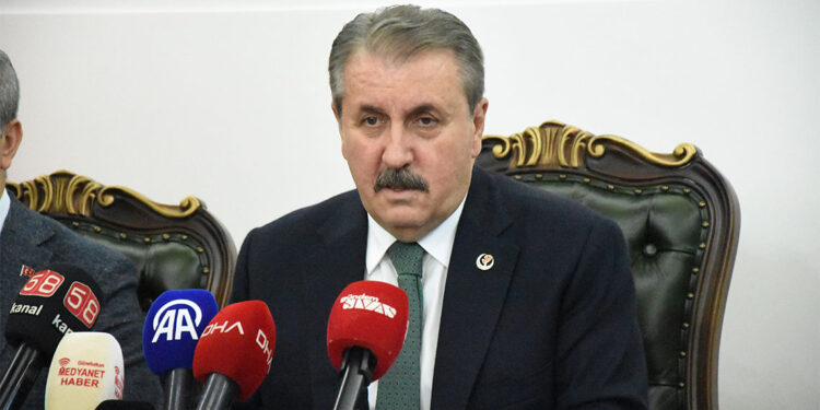 Gözaltına alınan 3 emniyet personeli hakkında açıklama