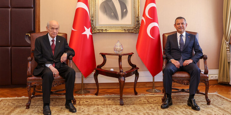 Özgür Özel Devlet Bahçeli ile görüştü