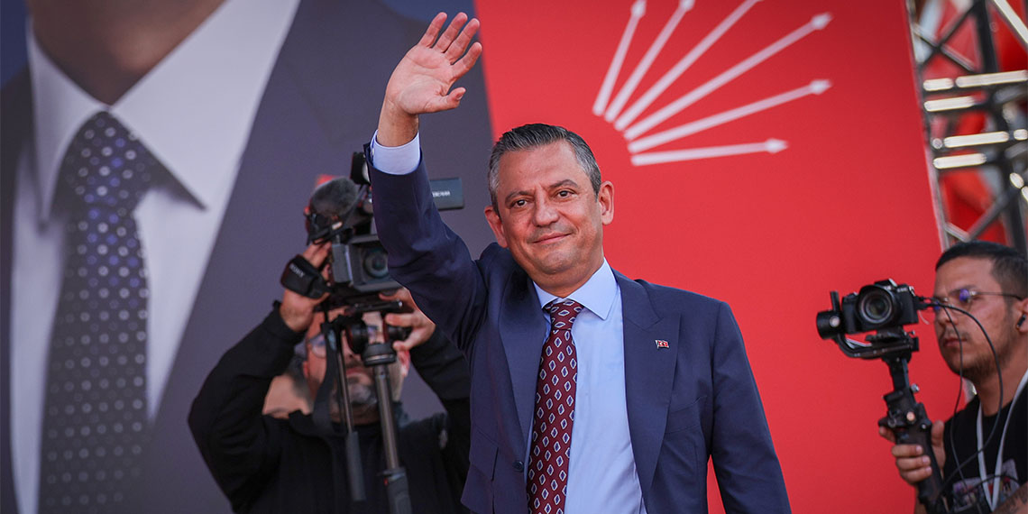 Cumhuriyet Halk Partisi Genel Başkanı Özgür Özel, "Türkiye’nin normalleşmeye ihtiyacı var ama emeklinin ekonomisi normalleşmeden Türkiye normalleşemez" dedi.