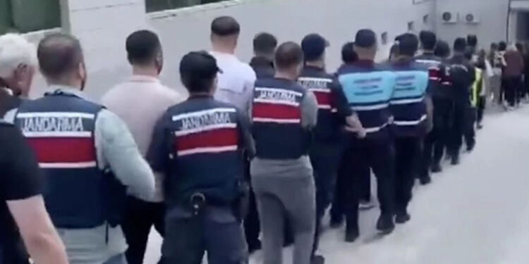 SİBERGÖZ-41 operasyonlarında 65 şüpheli yakalandı