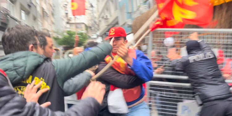 Beşiktaş'taki gruba polis müdahalesi