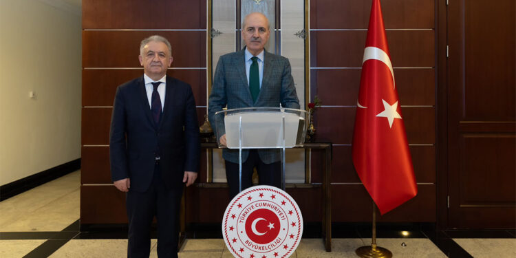 Kurtulmuş, Türkiye'nin Astana Büyükelçiliği'ni ziyaret etti