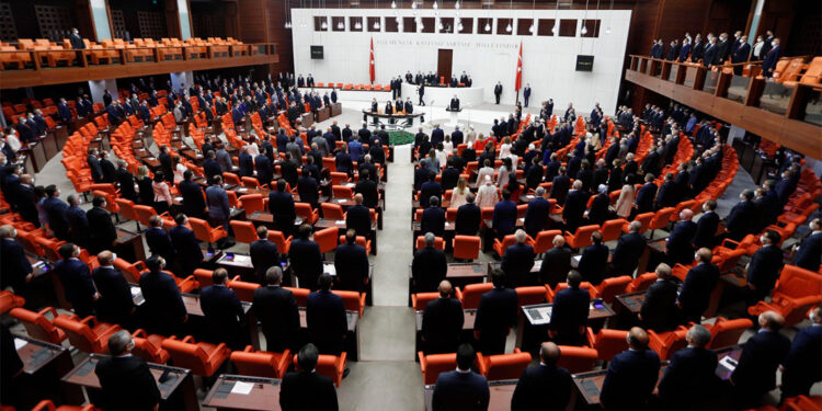 TBMM'de 'Kamuda Tasarruf ve Verimlilik Paketi' çalışması