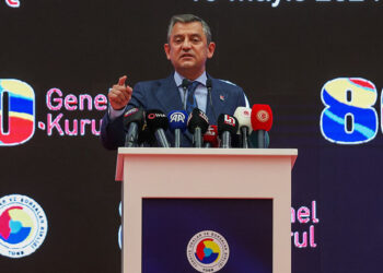 Anayasa gündeme sis etkisi yapmaktadır