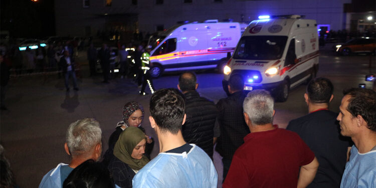 Jandarmanın ihbar üzerine gittiği evde patlama; 7 yaralı