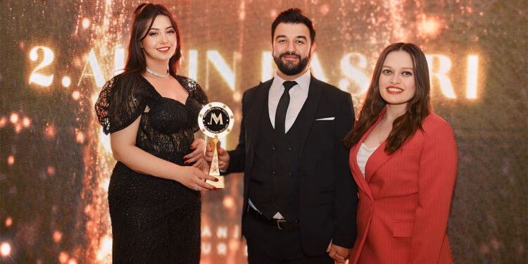 Yalçın Sevim Akademi "2024 Yılının En Başarılı Eğitim Kurumu" ödülü aldı