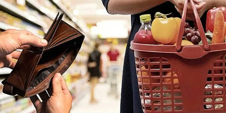 Açlık sınırı 20 bin liraya dayandı