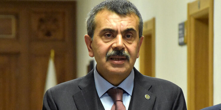 Öğretmenleri mağdur etmeyecek çözümler üretmeye çalışıyoruz