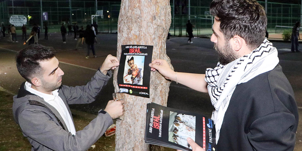 180 bin afiş ile gençleri İsrail'i protestoya davet ettiler